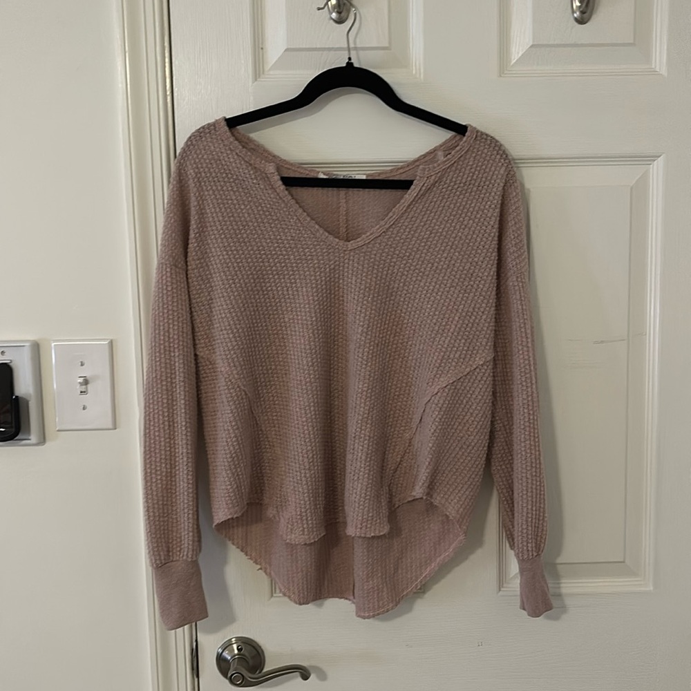 Long Sleeve Shirt
Color: Dusty Pink
Brand: Project Social T
Size: Adult Small